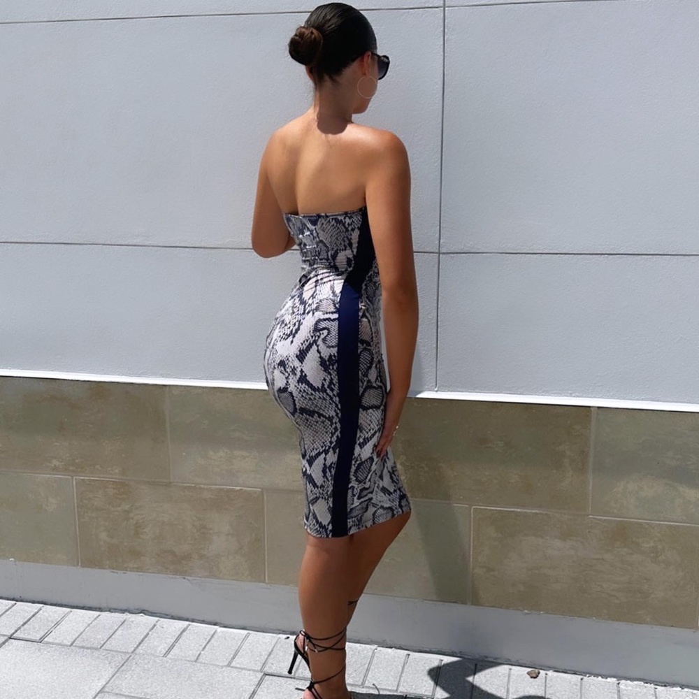 π₯Brand New π Gorgeous Snake Feels Dress π - Picture 11 of 15